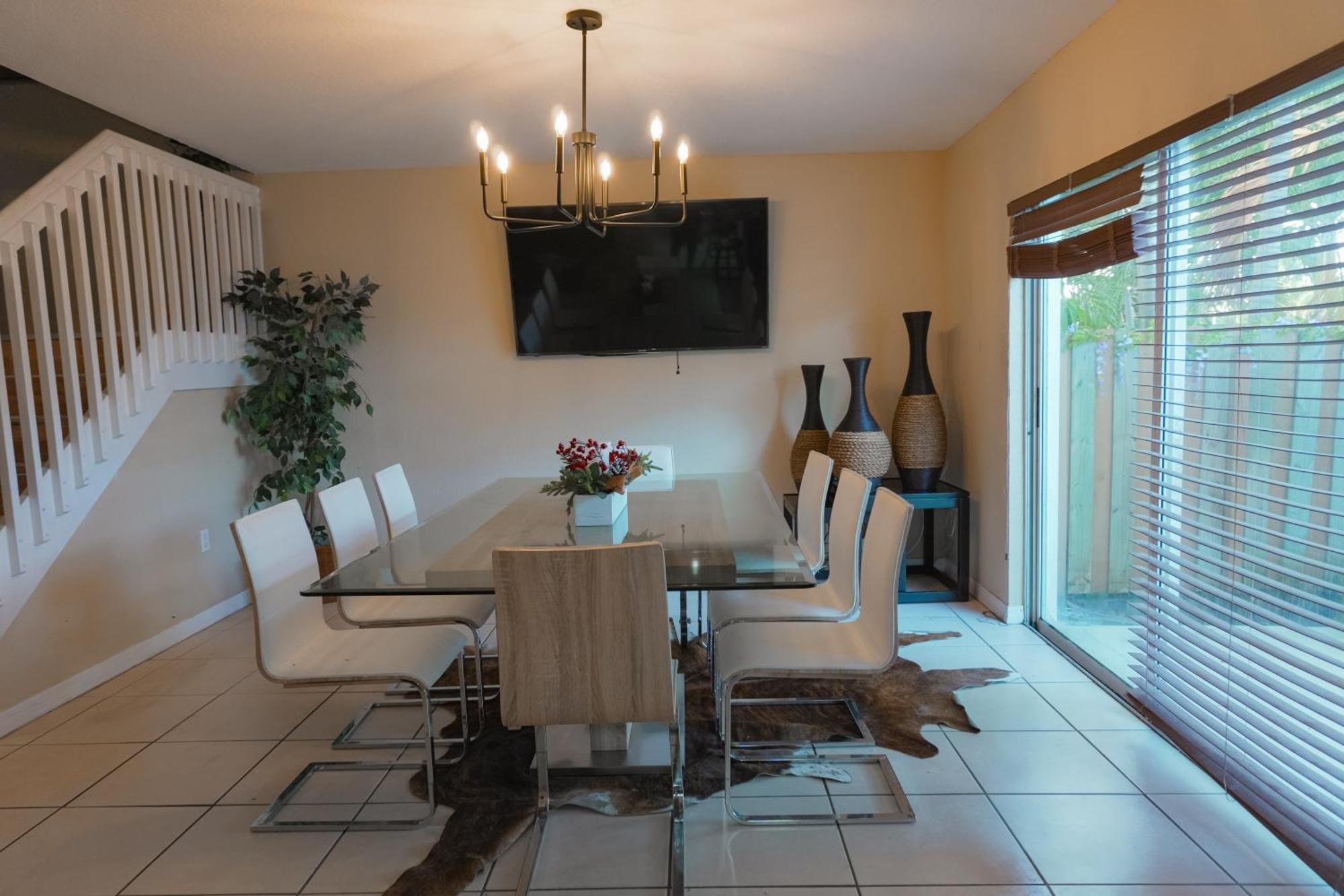 The Miamiville - Hidden Gem With Free Parking