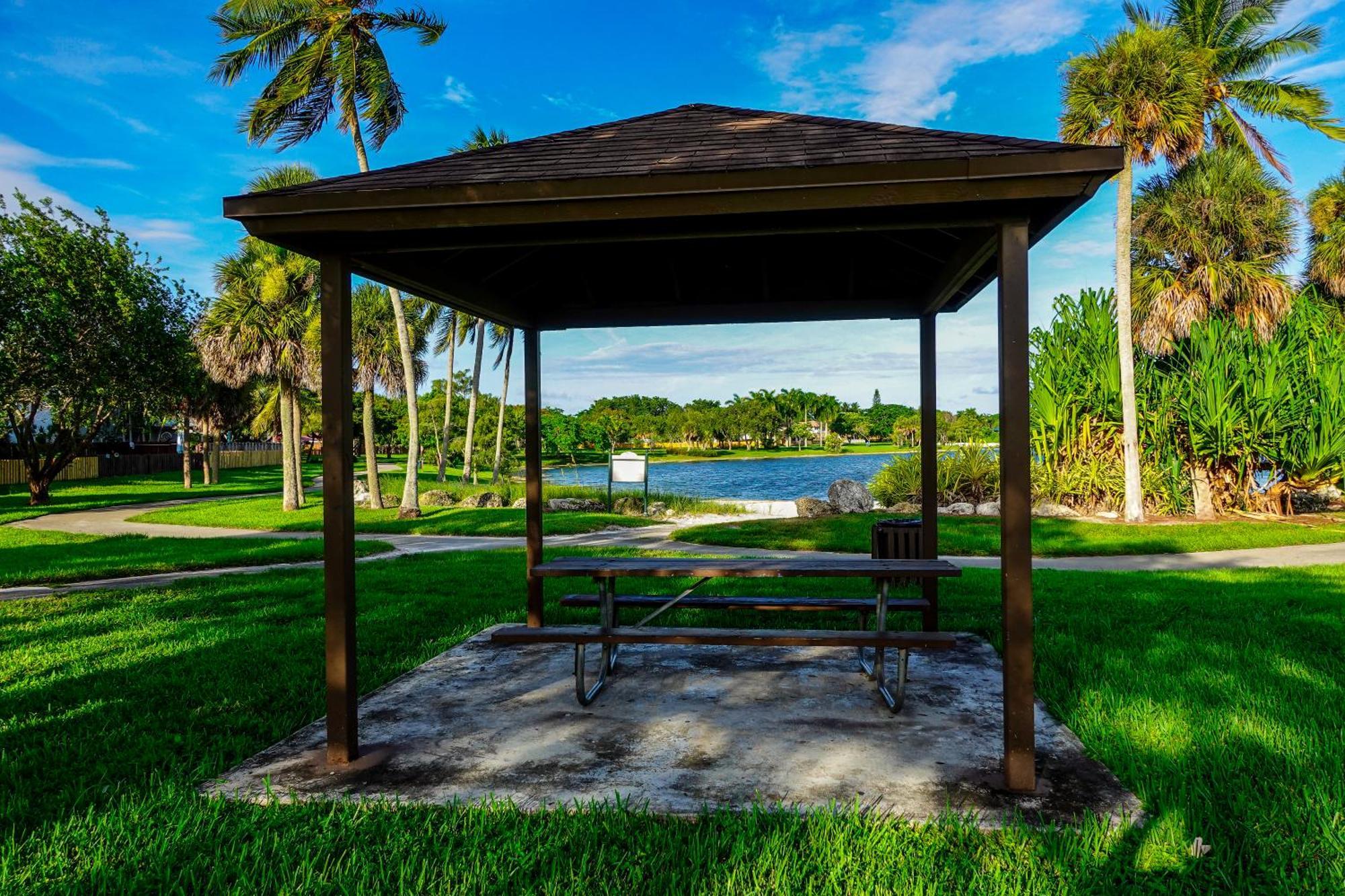 The Miamiville - Hidden Gem With Free Parking Сasa de vacaciones Miami